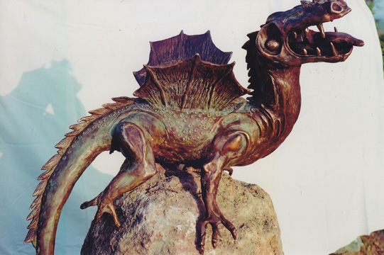 Syrauer Drachen in Syrau, Fam. Wunderlich, Gre der Bronzefigur 80 x 55 cm, 2011
