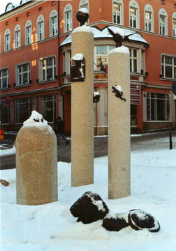 Klostermarktbrunnen Plauen, 7 Bronzefiguren, Granit, Pflastersteine, 2003
