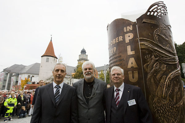 Einweihung am 7. Oktober 2010: Ministerprsident Stanislav Tillich, Peter Luban, Anselm Brtting (v.l.)
