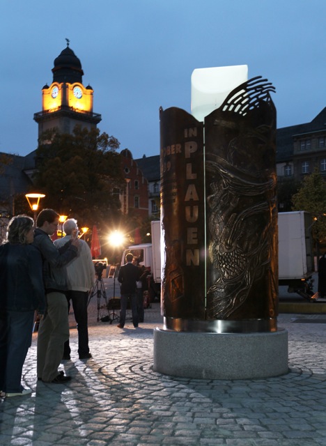 Wendedenkmal bei Nacht
